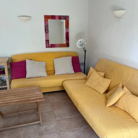 Grande Maison Avec Piscine De 12 Pers En Ardeche Vila *