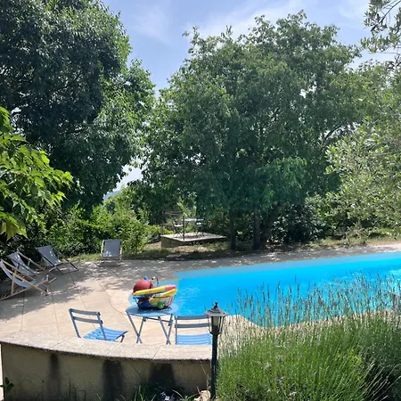 Grande Maison Avec Piscine De 12 Pers En Ardeche Vila *