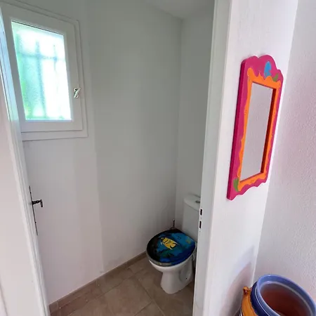 Grande Maison Avec Piscine De 12 Pers En Ardeche Vila